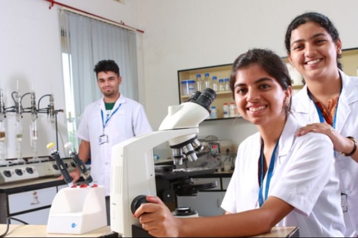 VIT Vellore: Admission, Courses, Fees, Placements